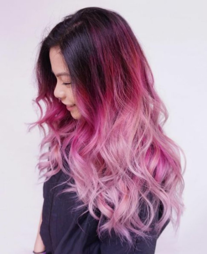 réussir-son-balayage-rose-cheveux-couleur-framboise