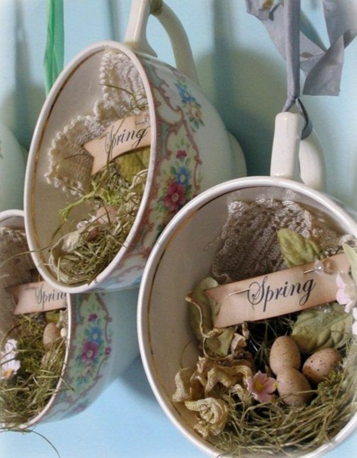 activité-manuelle-paques-un-nid-d-oiseau-dans-une-tasse-à-thé-motifs-fleurs-idée-comment-décorer-son-intérieur-pour-le-printemps