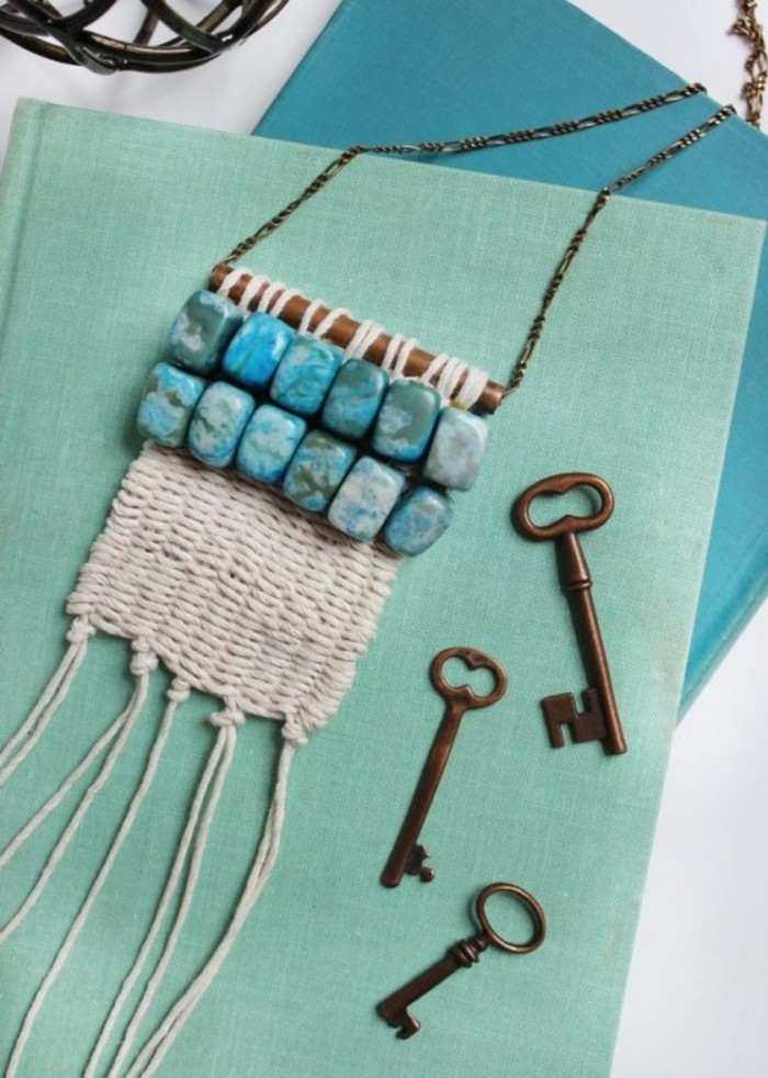 macramé technique, collier ethnique, cailloux turquoise, clé ancien, noeud macramé
