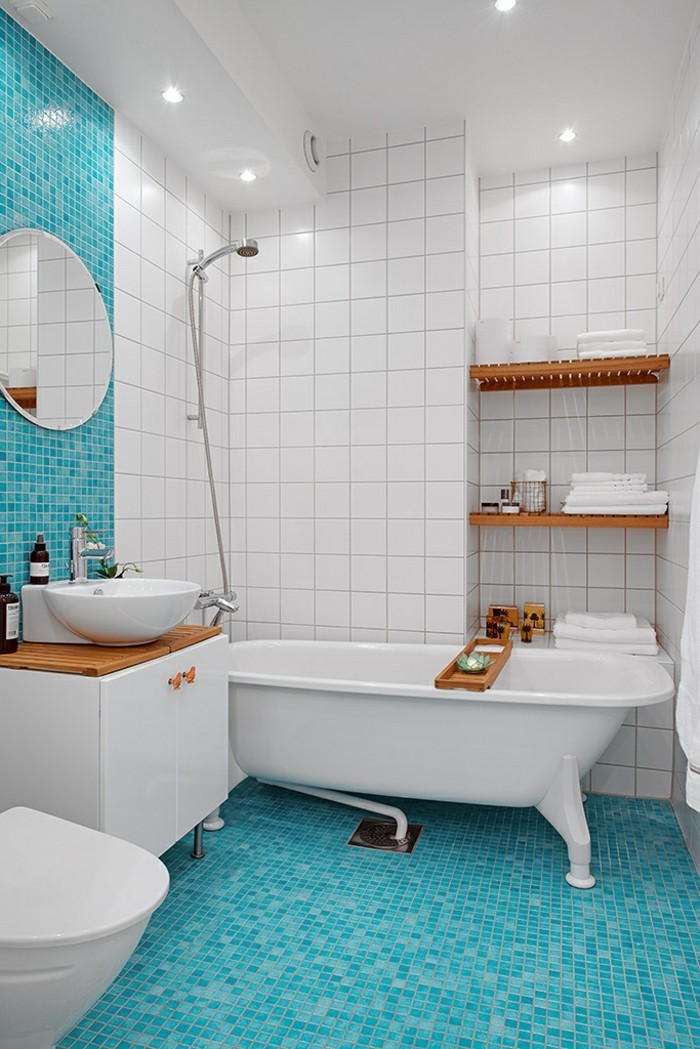 carrelage-douche-étagère-en-bois-deco-turquoise-et-blanc-lavabo-rond