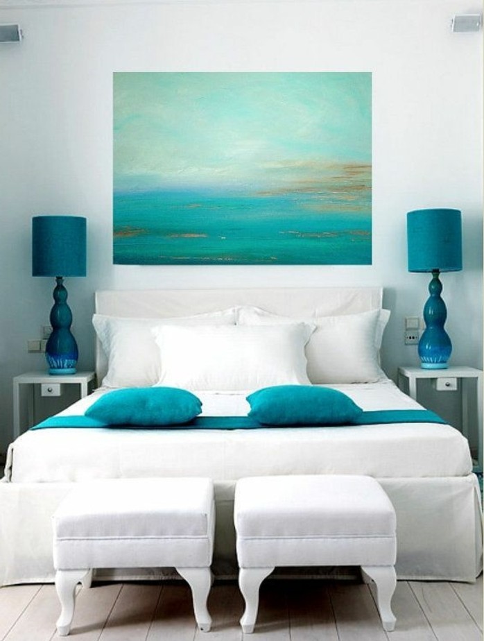 couleur chambre parental, peinture paysage mer, lampes bleues, murs blancs