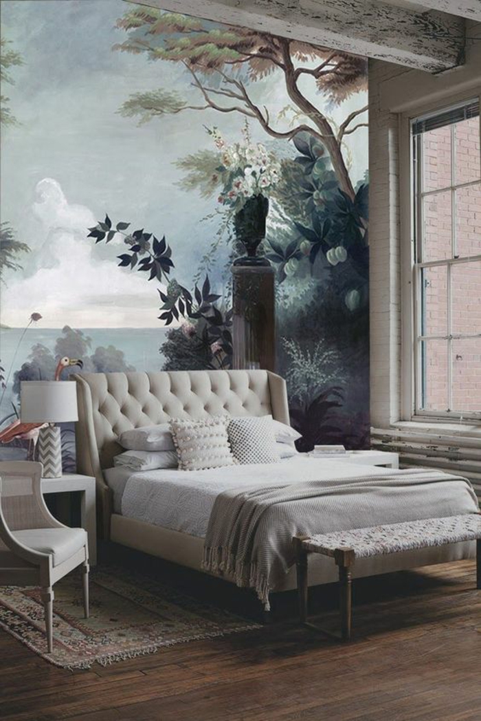 chambre-à-coucher-élégante-déco-beige-papier-peint-exotique