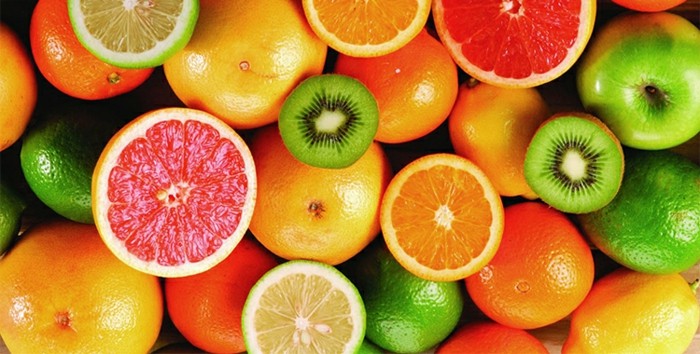 aliments riches en vitaime C, les citrus, kiwi, orange pamplemousse, citron, idée aliments à consommer pour lutter contre la carence en fer