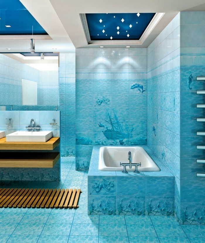 faience-salle-de-bain-inspiration-mer-deco-turquoise-grand-miroir-lampes