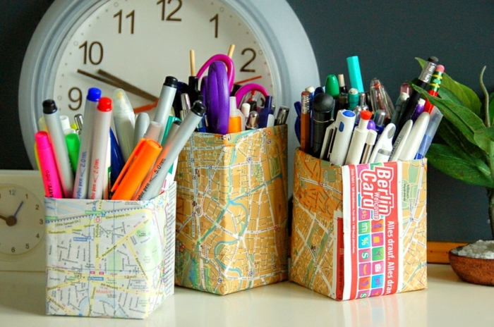 faire-une-boite-en-papier-diy-a-partir-de-cartes-géographiques-idée-pour-fabriquer-un-pot-à-crayon-original