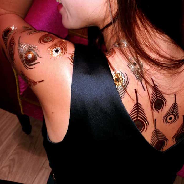 faux tatouages tatouage decalcomanie fleur feuille noir dos femme