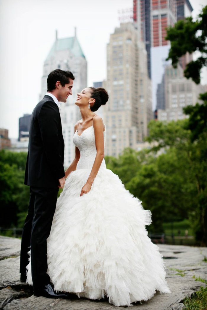 inspiration-robe-sirene-mariage-robe-de-marié-bustier-couple-new-yorkais