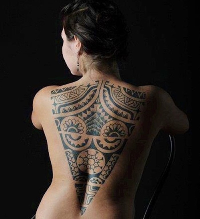 maorie tattoo signification tatouage maori femme polysienne tatouée tatoueur