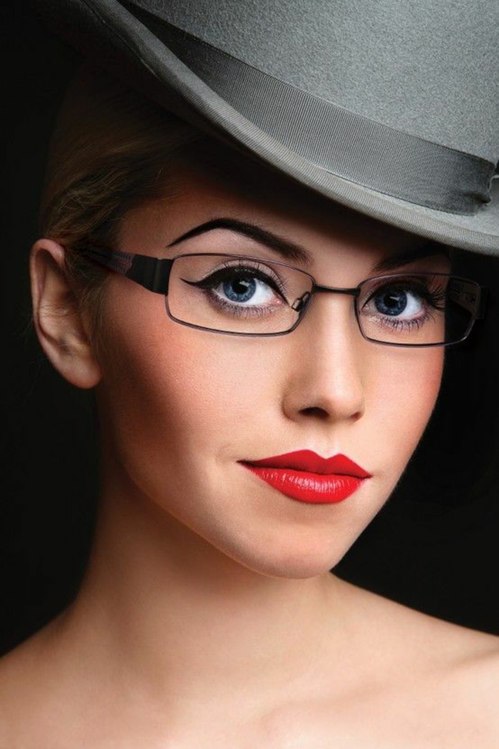 monture-de-lunette-de-vue-femme-dame-classe