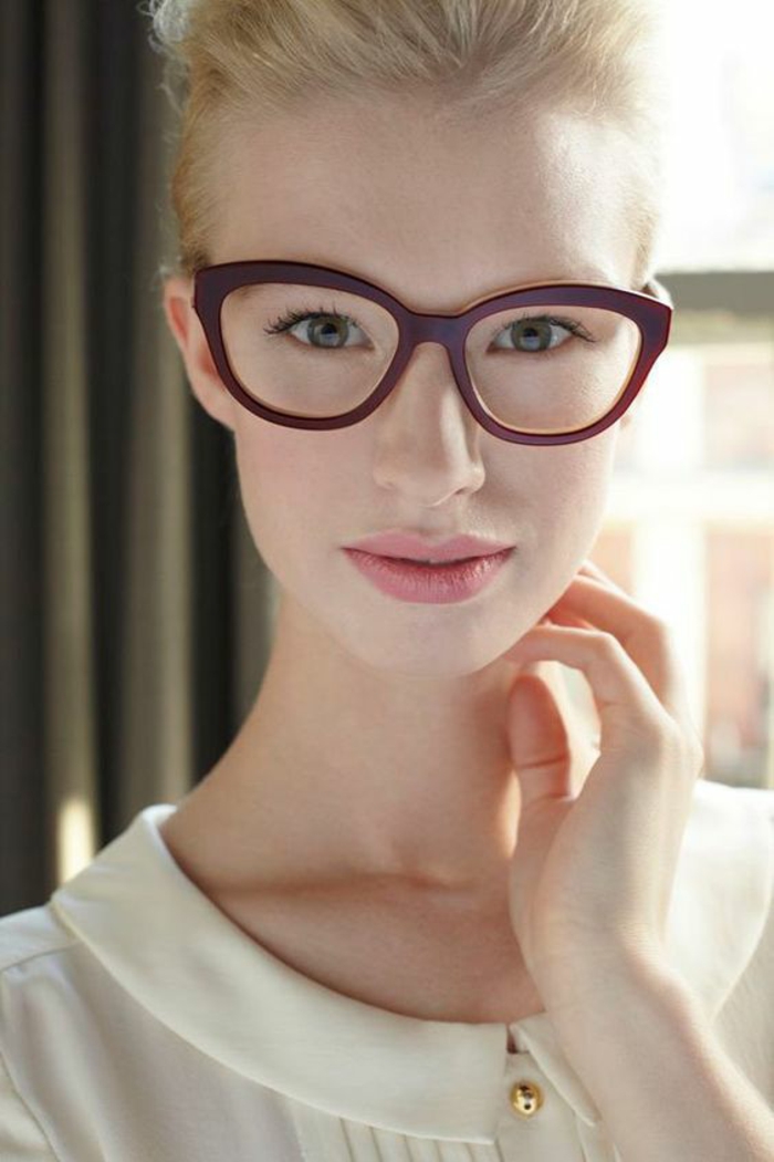 monture-lunette-de-vue-femme-forme-qui-tape-à-l-oeil