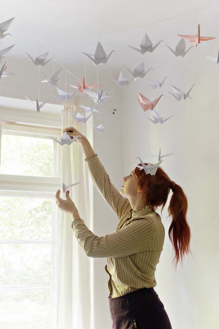 projet-diy-pour-chambre-d'ado-créative-guirlande-origami
