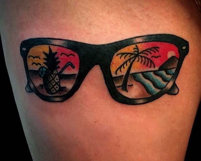 idée tatouage vacances original lunettes soleil