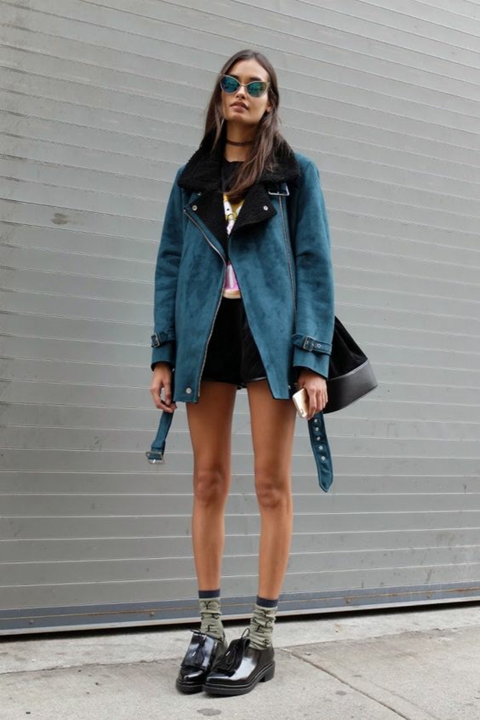 veste d ete femme bleu pétrole aux revers en noir