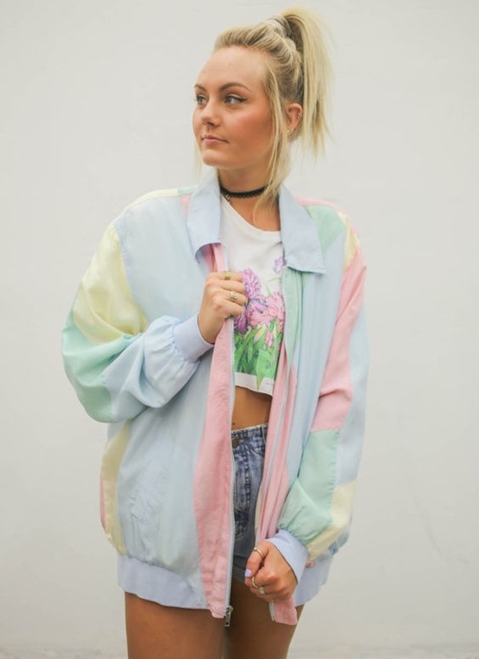 look années 90 hipster fille vintage short jean court veste couleurs pastel uk