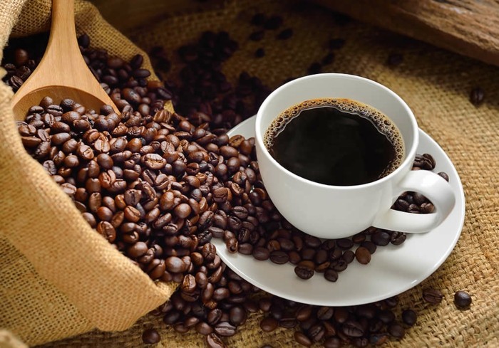 le café, aliment riche en fer nuisant à l'absorption du fer, idée quels aliments exclure de son régime pour lutter contre le déficit en fer