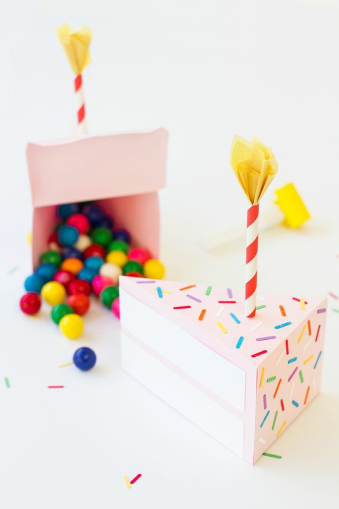 DIY petit cadeau anniversaire remercier vos invités papier gâteau