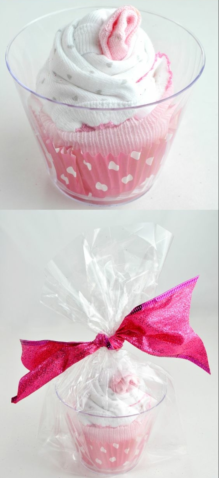 comment faire des cupcakes avec bodies, idées de cadeau pour une baby shower fille 