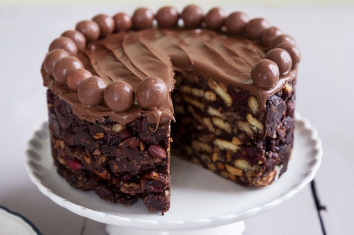 recette gateau chocolat sans oeuf, exemple de gâteau fait maison au chocolat et noix entier sans oeufs et produits laitiers