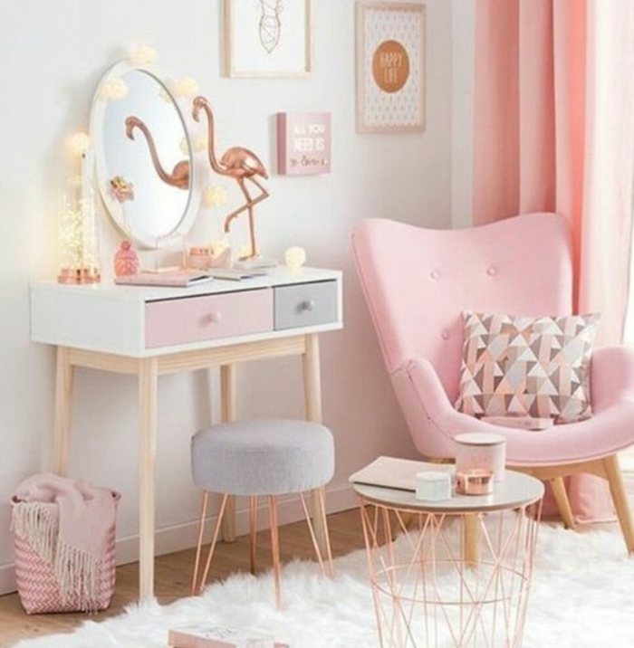 chambre rose et gris, canapé, rideau rose, tapis blanc, table en cuivre, coiffeuse blanc, gris et rose, deco chambre cocooning
