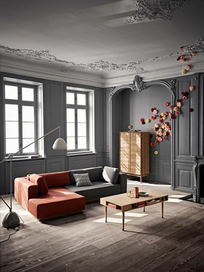 intérieur minimaliste, sofa modulable, peinture murale grise, buffet vintage