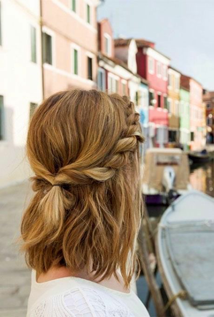 Belle coiffure boheme cheveux mi long tendance photo à Venise 
