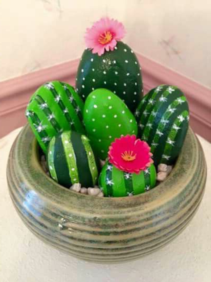 peinture galet, pierres transformées en cactus avec peinture 