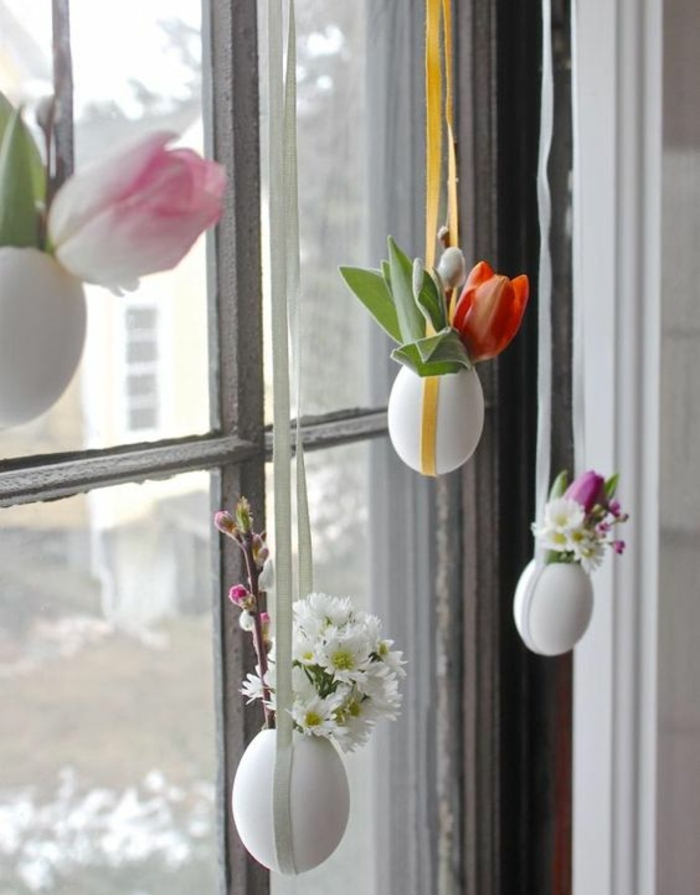 petit vase de coquille d oeuf, contenant des fleurs, idée decorations vases suspendus, activité manuelle paques