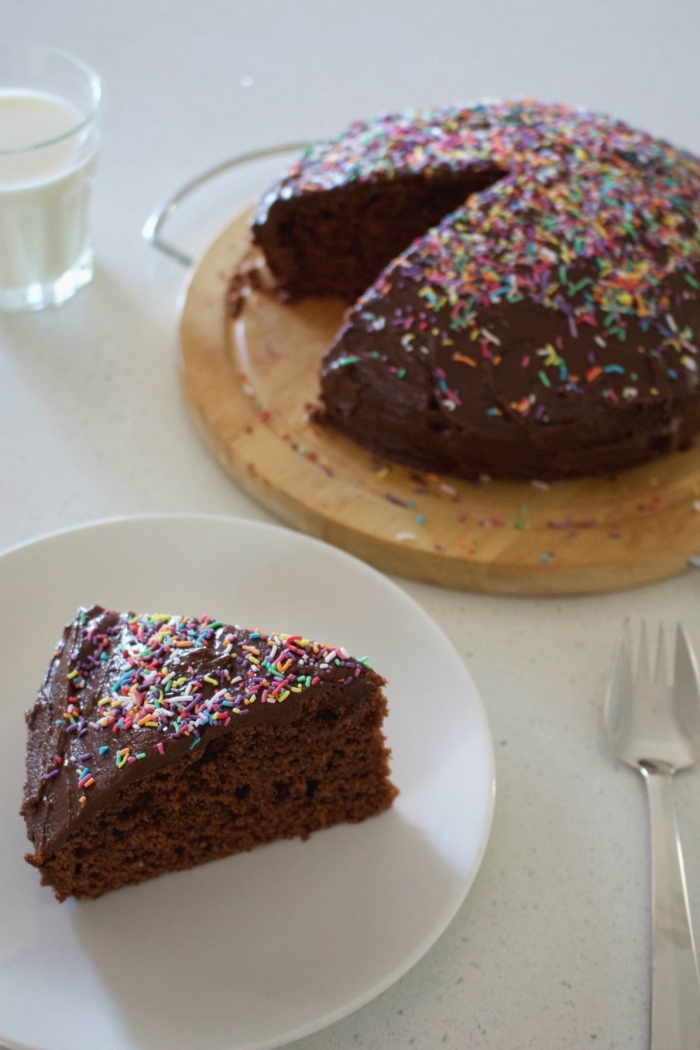 faire un gâteau au chocolat, idée recette sucrée sans oeufs, exemple de gâteau au chocolat facile sans oeufs