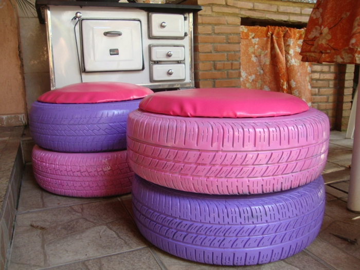 tuto pouf, murs en briques, housse en cuir rose, fabriquer un pouf en pneus