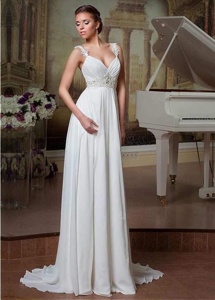 robe de mariée grecque, bretelles en guipure, jupe en haute taille avec ceinture en dentelle