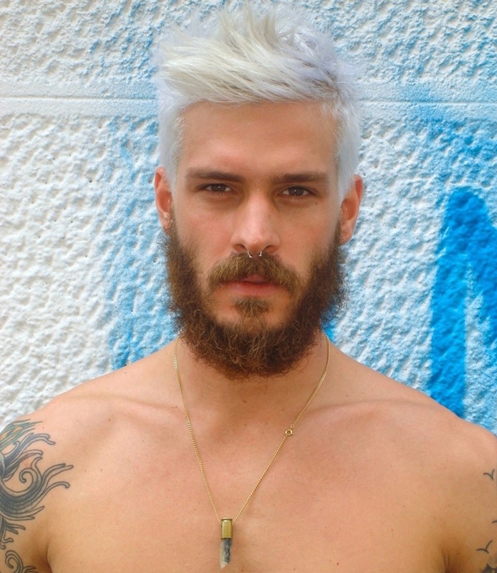 barbe homme avec coupe hipster couleur cheveux blanc blond hipster
