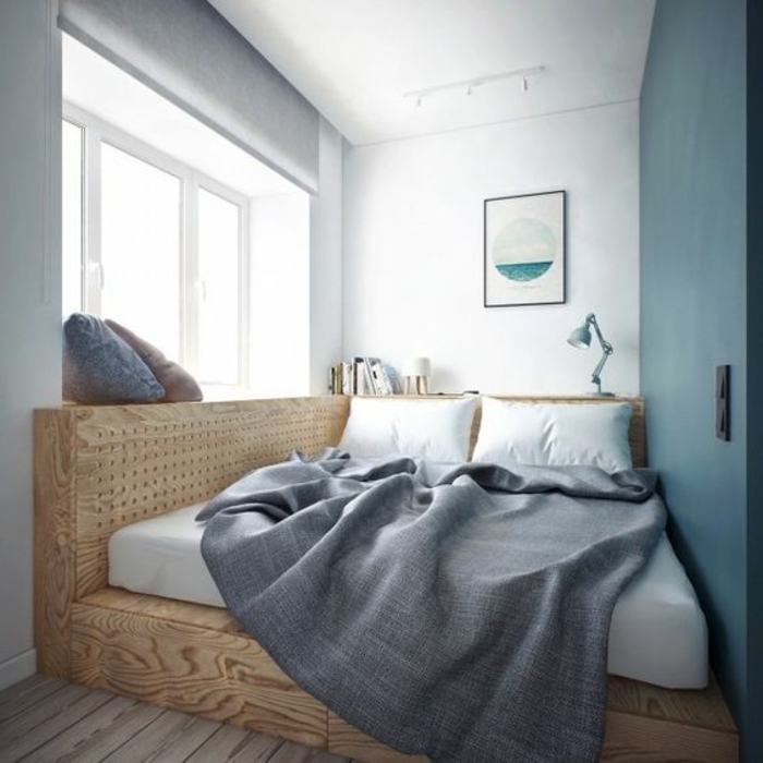 comment aménager une petite chambre à coucher, plateforme en bois et matelas 