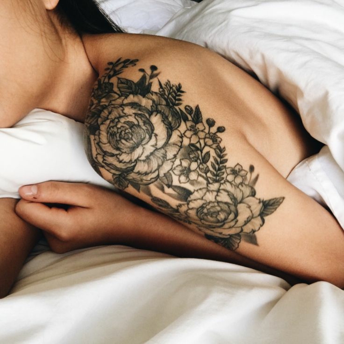 Dessin tatouage fleur petite rose tatouage image epaule