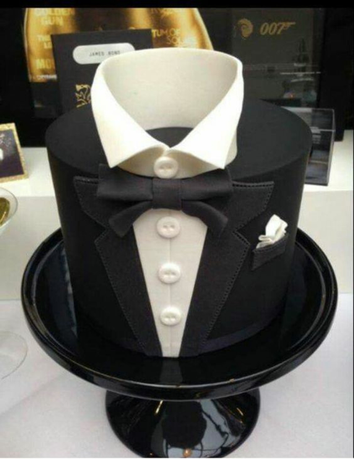 Beau gateau d anniversaire gâteau pour anniversaire James Bond
