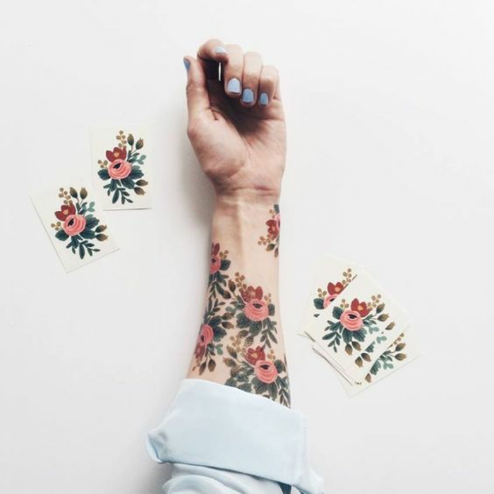 Dessin tatouage fleur petite rose tatouage image tatouage ephimere 