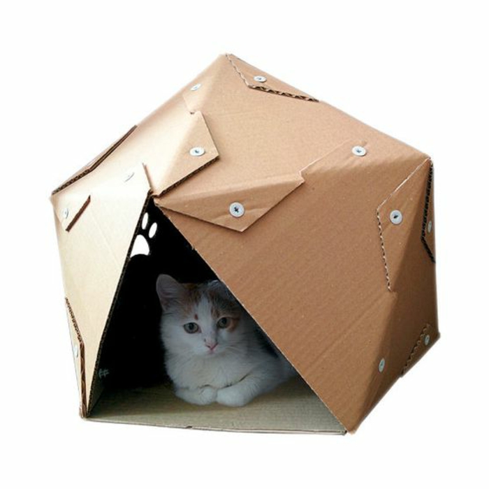 maison pour chat en carton, design géométrique de maison pour chat 