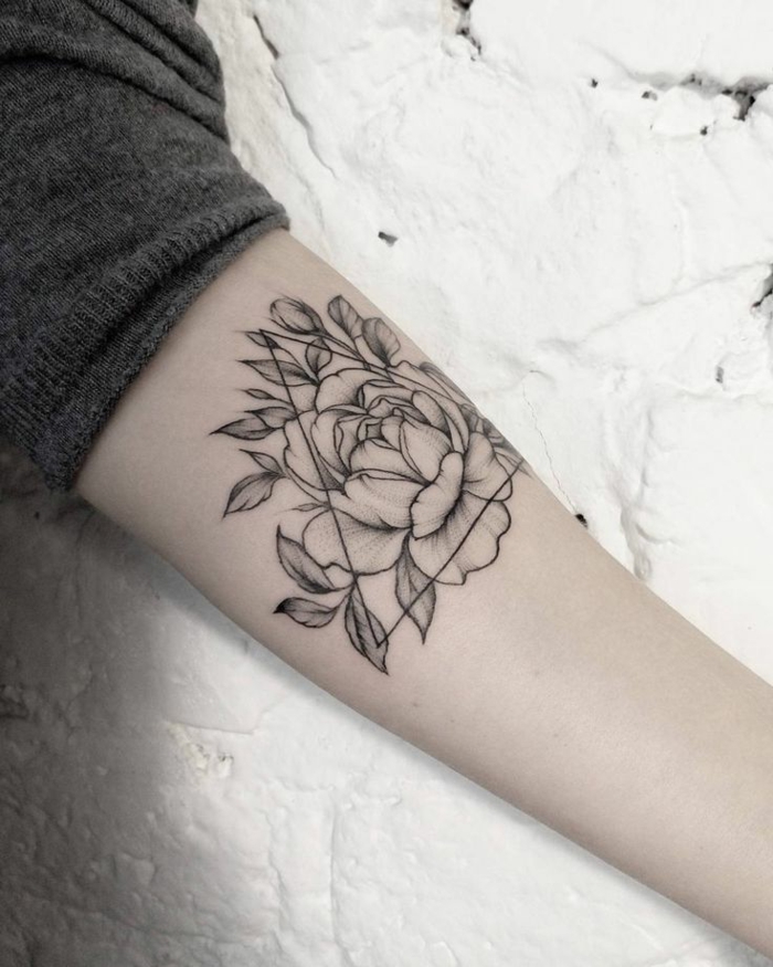 Sensuel fleur tatouage mandala signification fleurs
