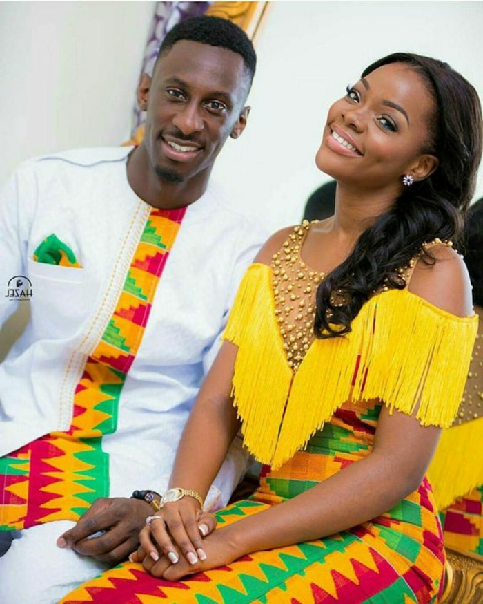 robe africaine wax, costumes de femme et d'homme colorés en jaune et blanc