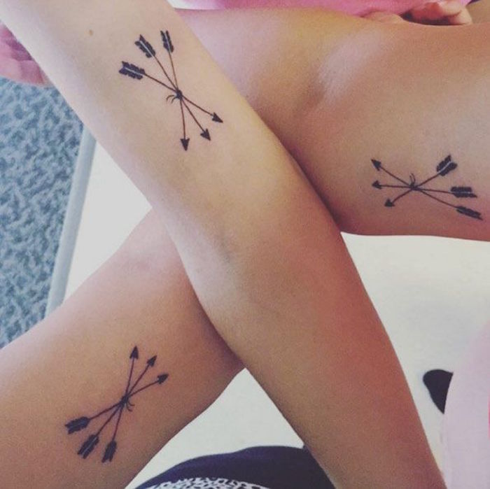 tattoo symbole de l amitié flèches trio amies