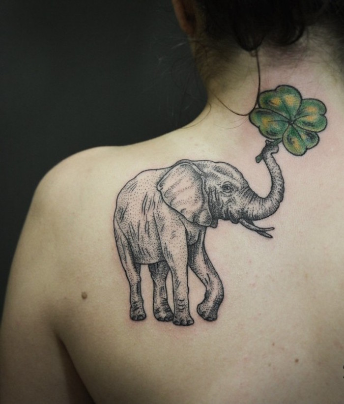 tatouages femmes tatouage femme dos elephant epaules