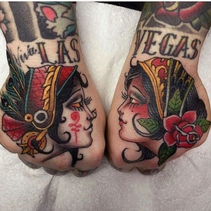 Le tatouage main – pas donné à tout le monde
