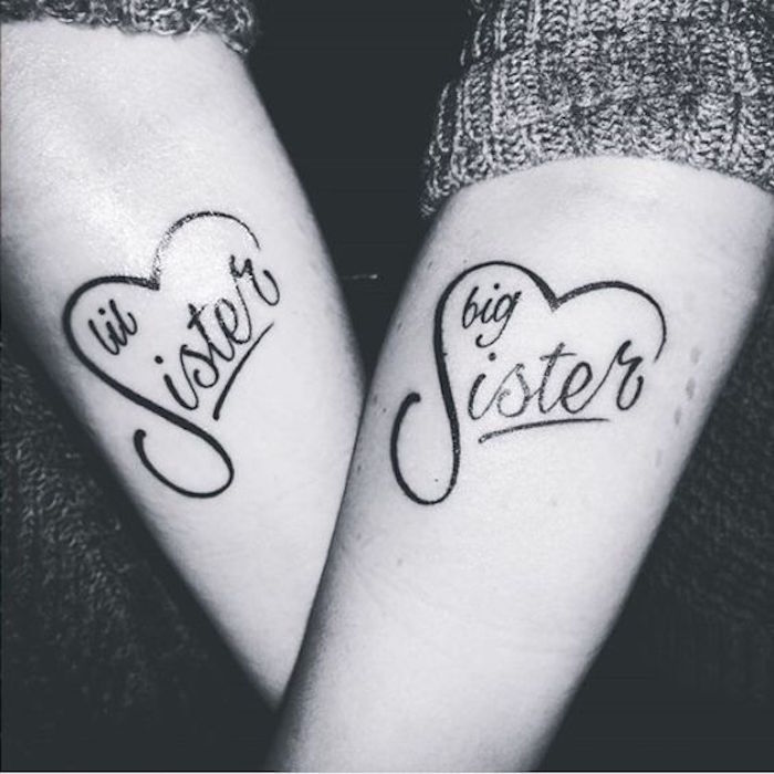 petits tatouages tatouage a deux soeurs famille amitié