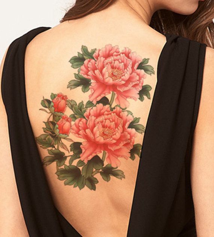 Formidable tatouage fleur epaule photo femme belle dos entier coloré