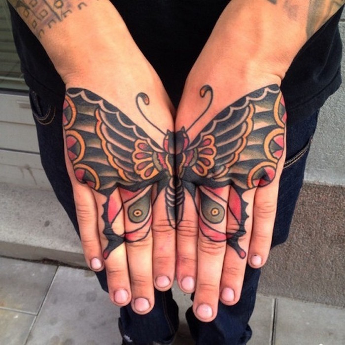 tatouage mains paillon couleurs symétrique tatouages doigts