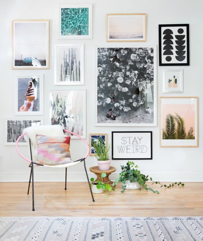 cadre photo personnalisé, fauteuil rose, plantes vertes, pot à fleur rose, dessin blanc et noir