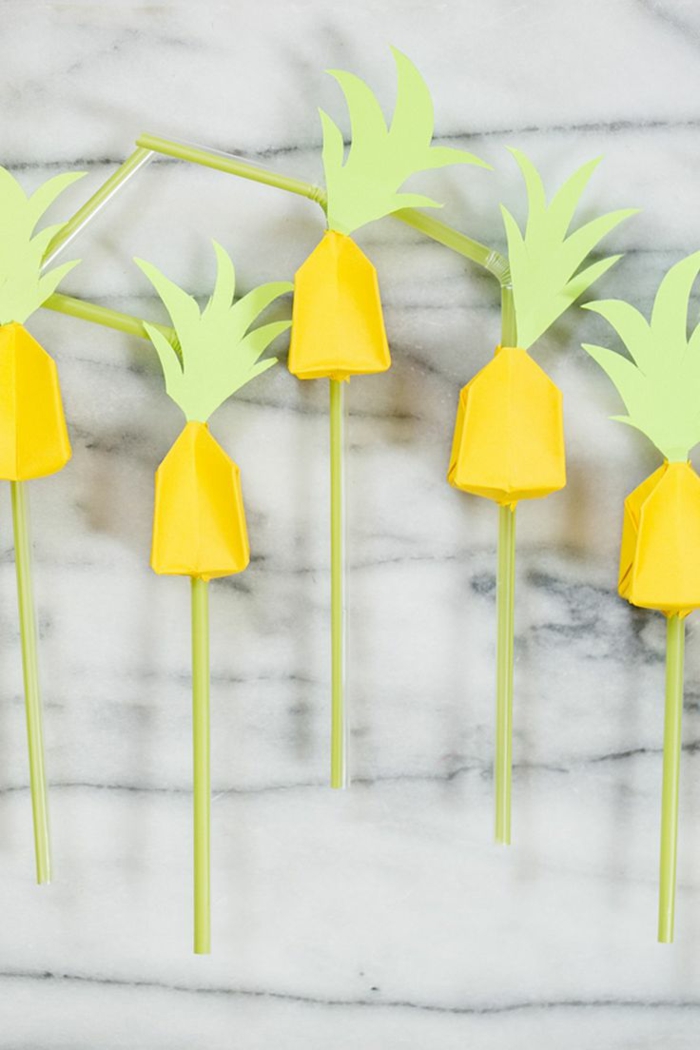 comment faire de petits ananas en papier pour décorer des pailles, instruction de pliage papier origami