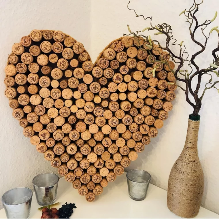 deco avec bouchon liege forme coeur tableau vase ficelle jute