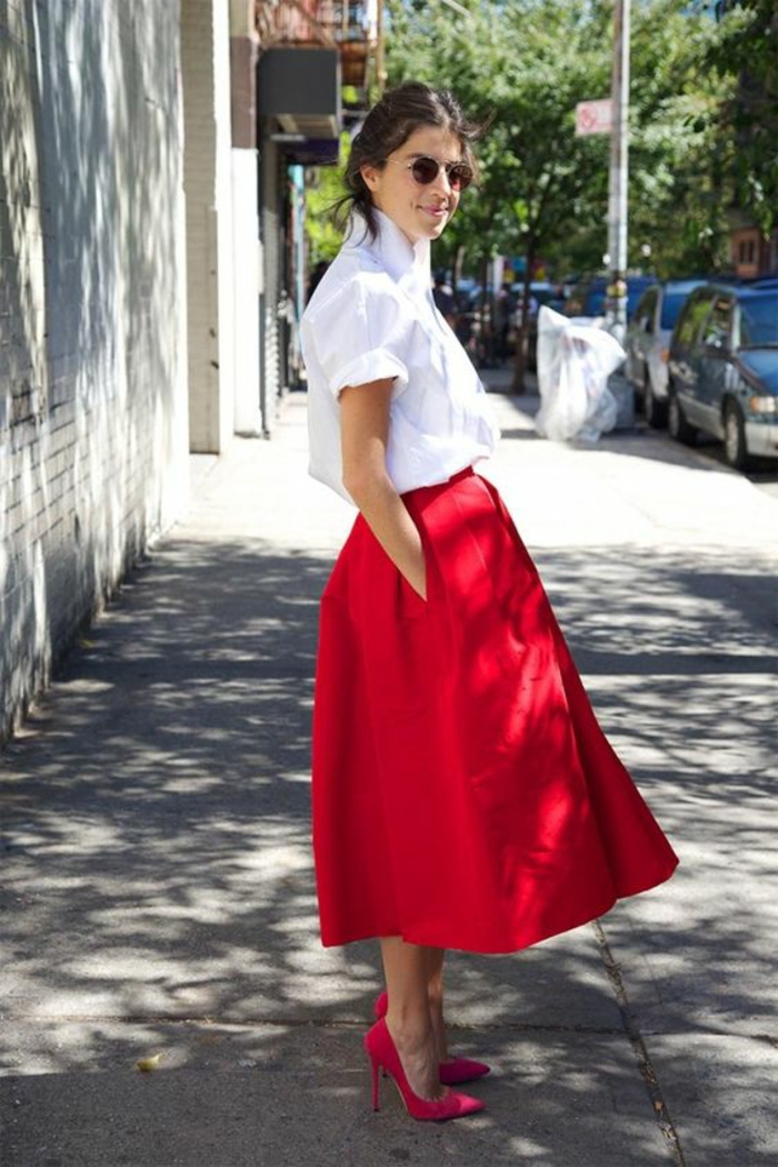 Idee tenue classe femme tenue du jour rouge et blanc modere