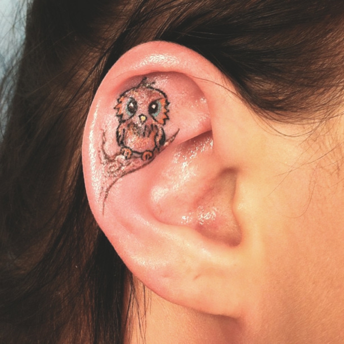 Idée tatouage lobe oreille signification tattoo fleur hiboux