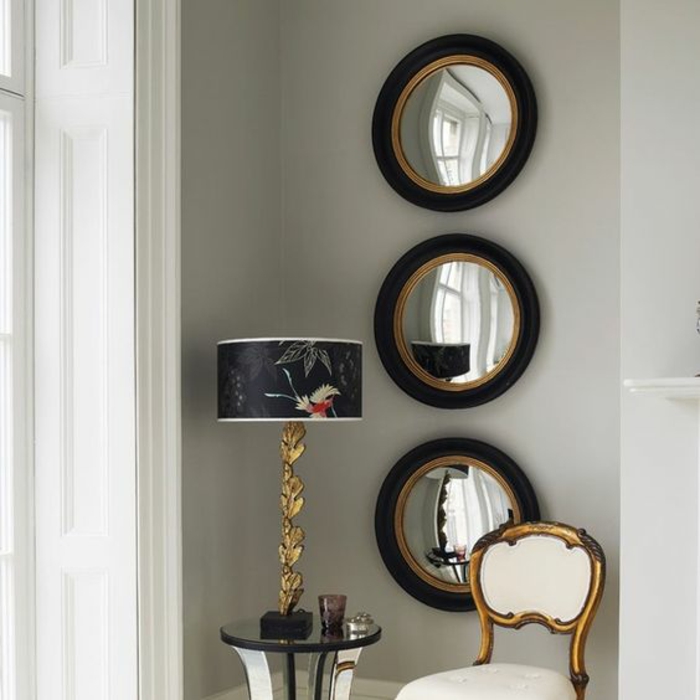 miroir de sorcière définition 3 avec des cadres en noir et en couleur or